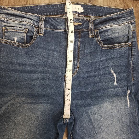 Cello Women's 7 ( 30 ) Medium Wash High Rise Ankle Crop Skinny Distressed Fade - Picture 5 of 8